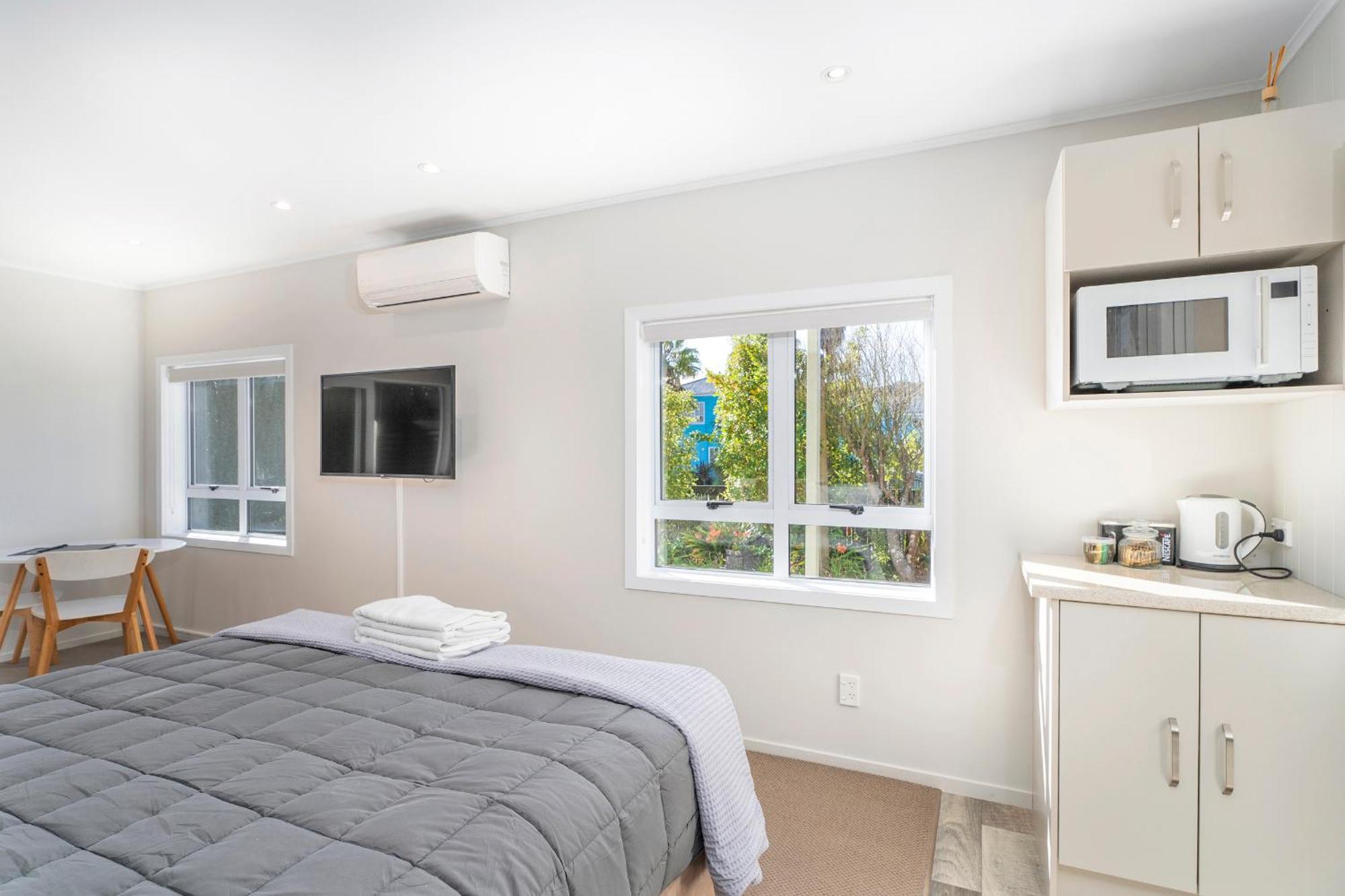 Rooftops Accommodation Whitianga Exterior photo